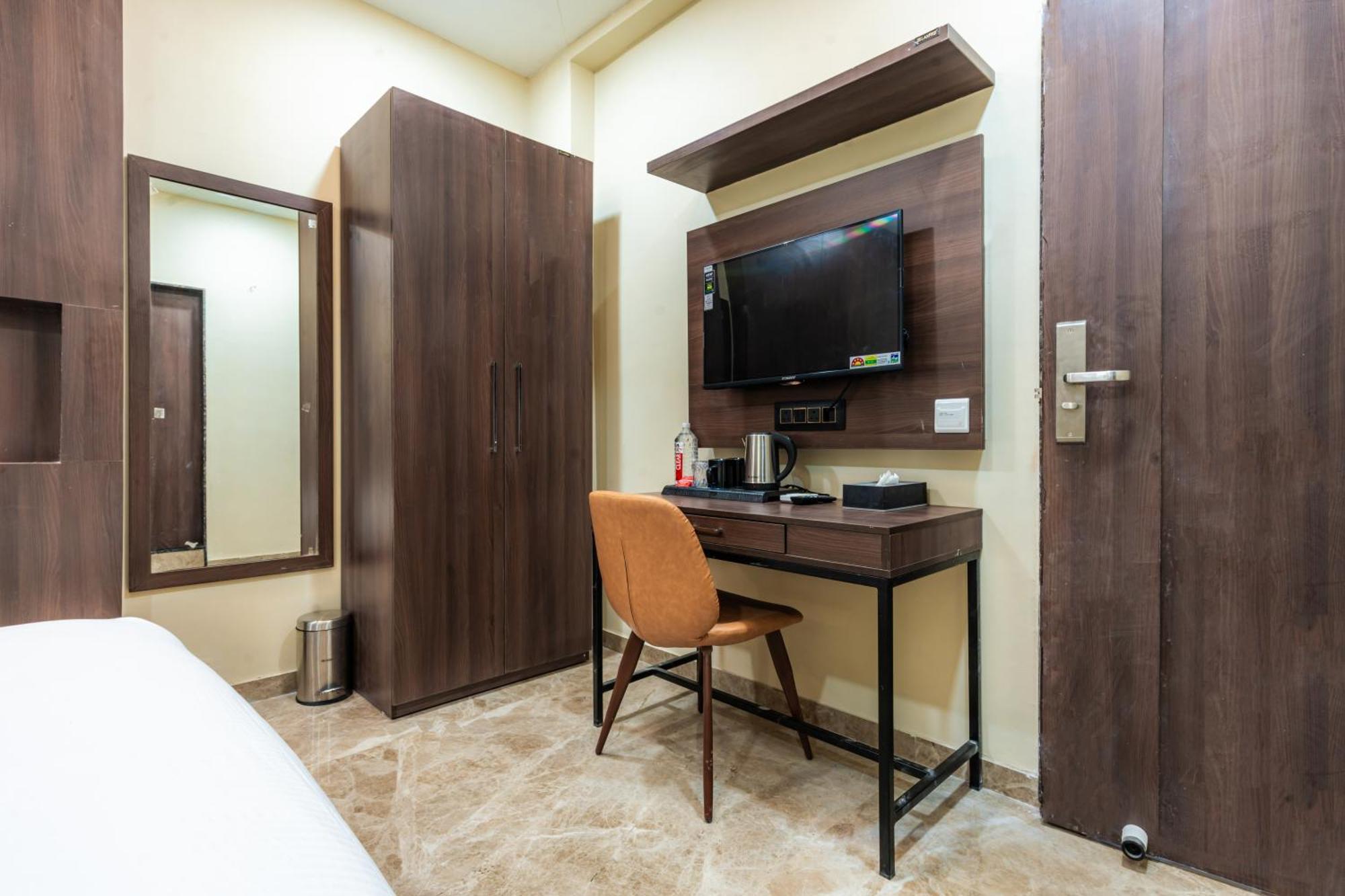 Treebo City Center Sakardara Экстерьер фото