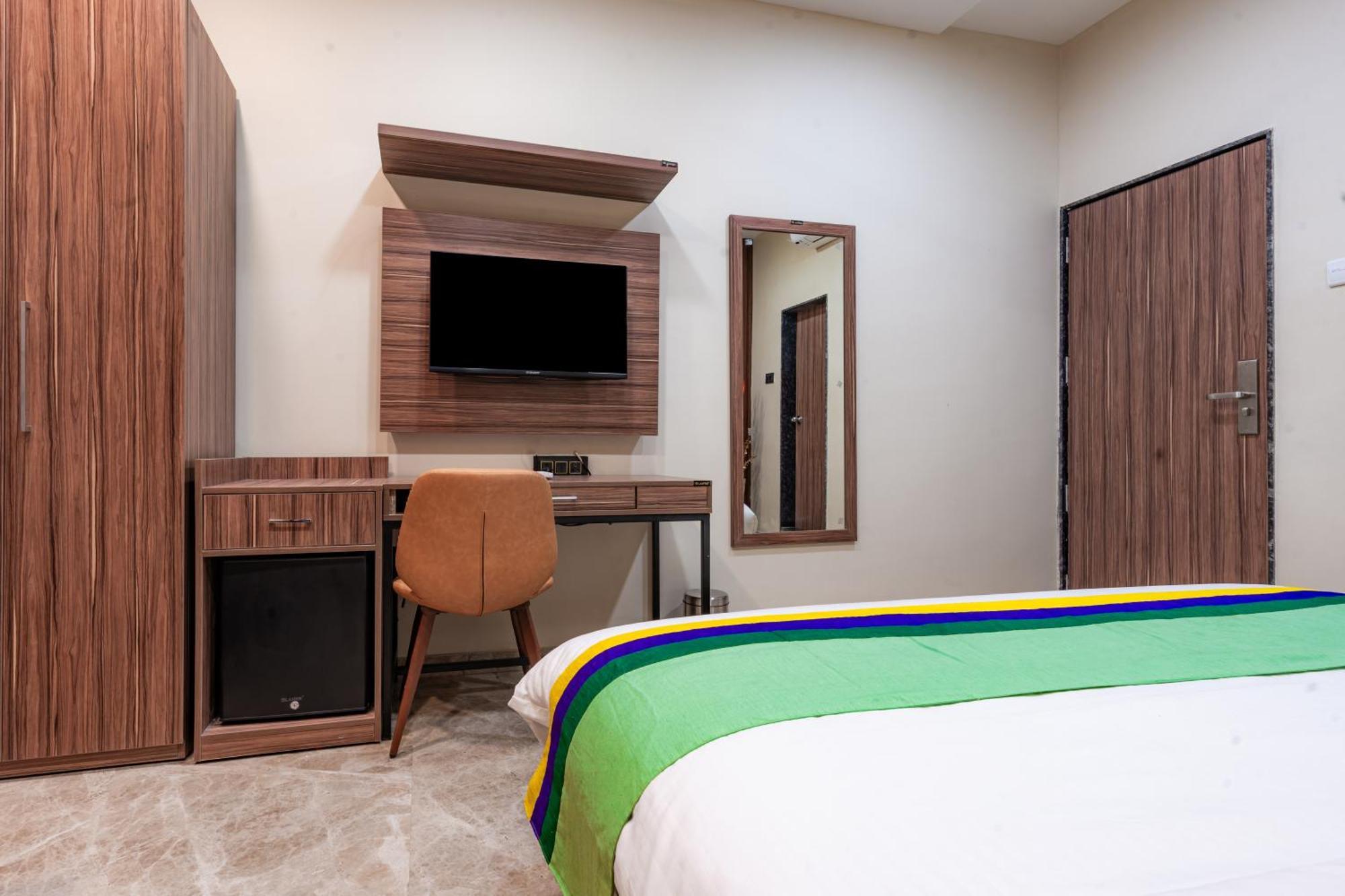 Treebo City Center Sakardara Экстерьер фото