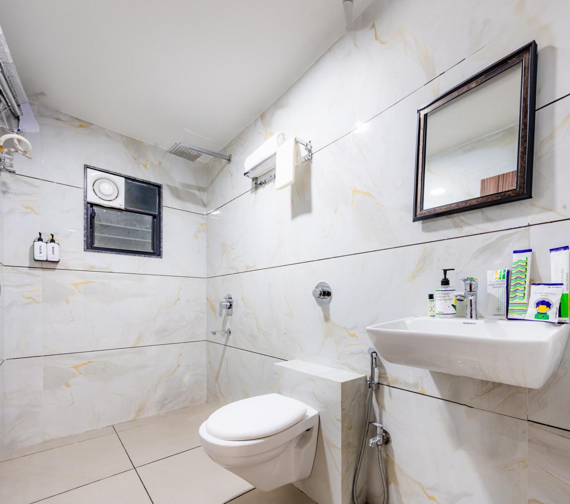 Treebo City Center Sakardara Экстерьер фото